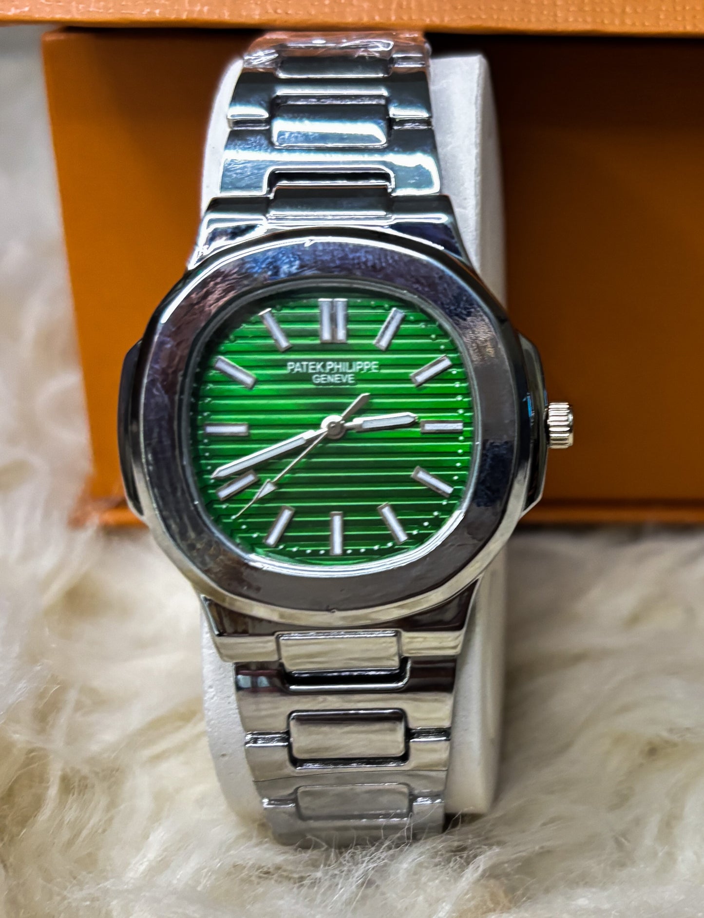 PetakPhilips Classic Watch 🕰️ Timeless Sophistication